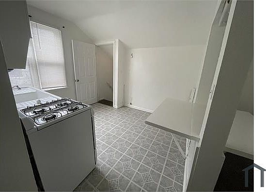 5th image of 18095 Goulburn St #2