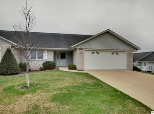 4900 Lake View Dr, Quincy, IL 62305