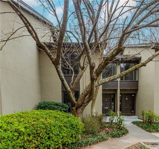20 Ivy Rdg NE, Atlanta, GA, 30342