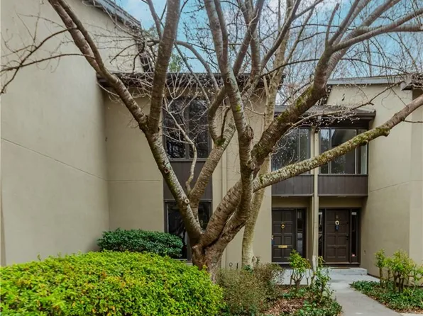 20 Ivy Rdg NE, Atlanta, GA 30342