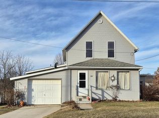 319 N McKinley Ave, Viola, WI 54664