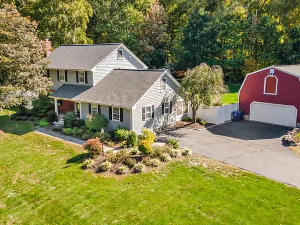 23 Carriage Drive, Oxford, CT 06478