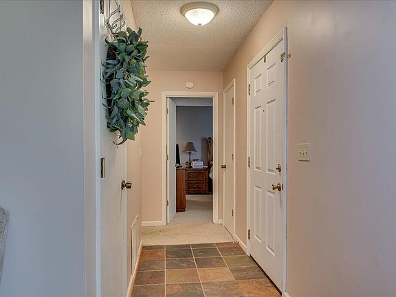 5th image of 119 1/2 Rosemary Ln Lane