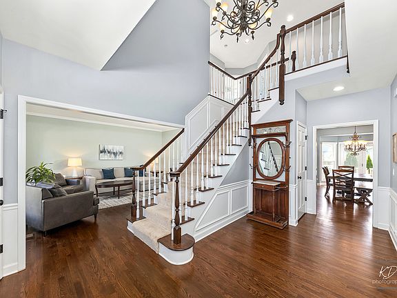 4th image of 720 Sherwood Ct
