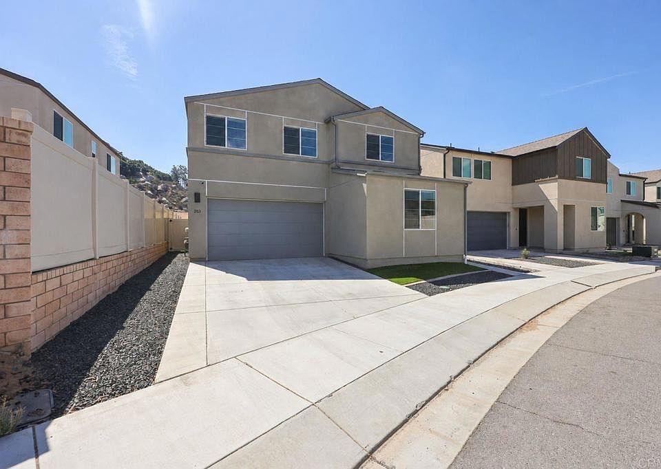1st image of 253 Paddock Ln