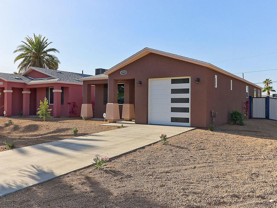 2nd image of 2115 W Mariposa St