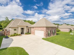 11423 Meadow View Dr, Denham Springs, LA 70726