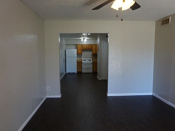 4th image of 1601 Gunnison Dr