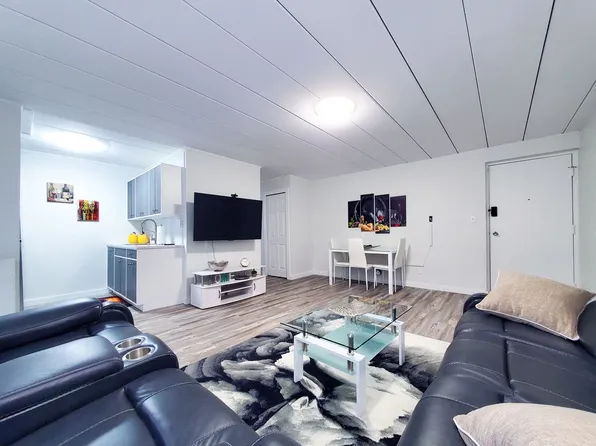 Smartland Shorewood Apartments
