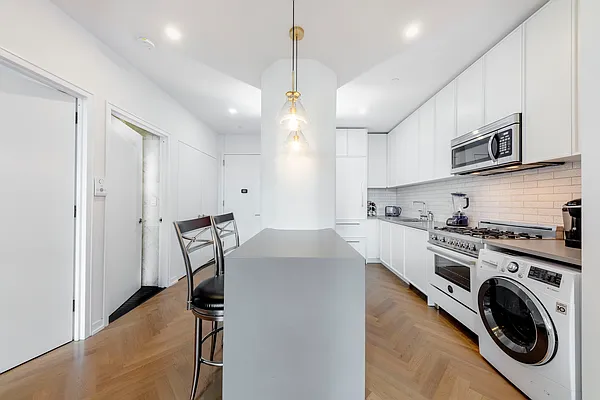 Sold by Compass | media 10