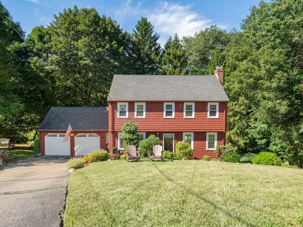 56 Country Ln, Westwood, MA 02090