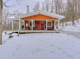 5200 Johnson Hill Dr, Canandaigua, NY 14424