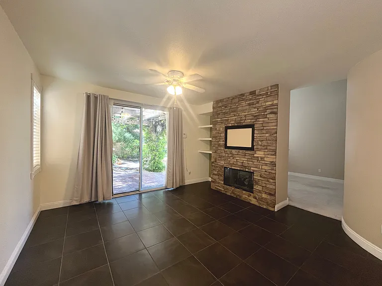 1809 Snow Spring Ln — Photo 57