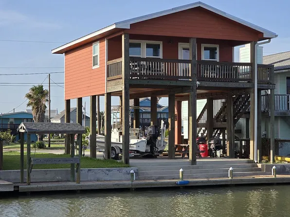 95 Channelview Rd, Rockport, TX 78382