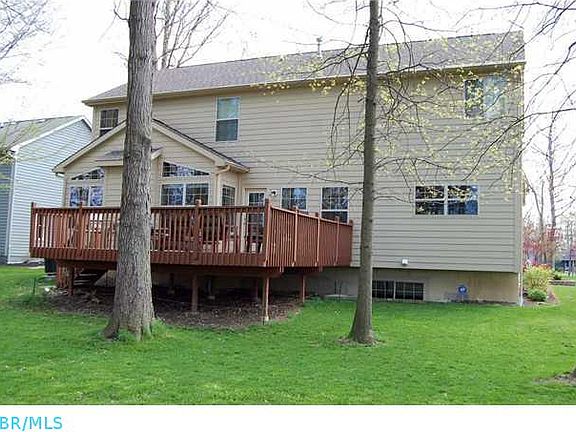 2nd image of 810 Wedgewood Dr