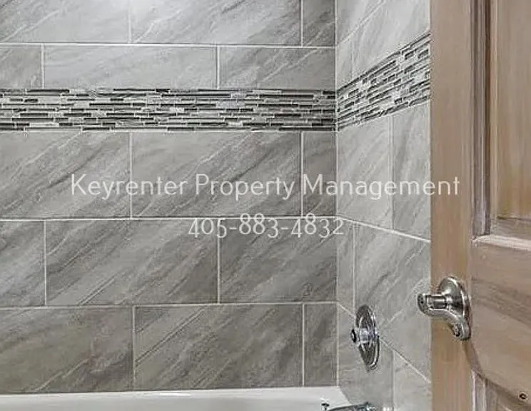 1408 Fox View Ct — Photo 24