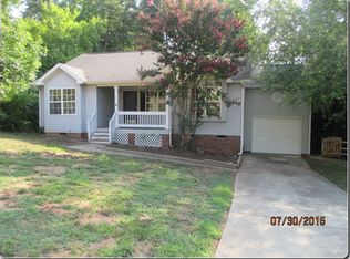 205 Highland Woods Ct, Denver, NC 28037