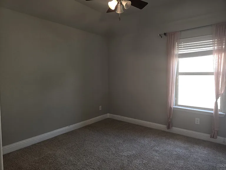 8704 McCutchins Dr — Photo 10
