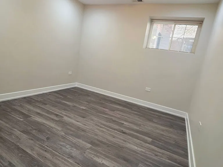 6126 S Eberhart Ave #G — Photo 11
