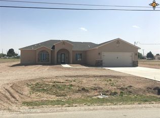 709 W Chapman Rd, Carlsbad, NM 88220