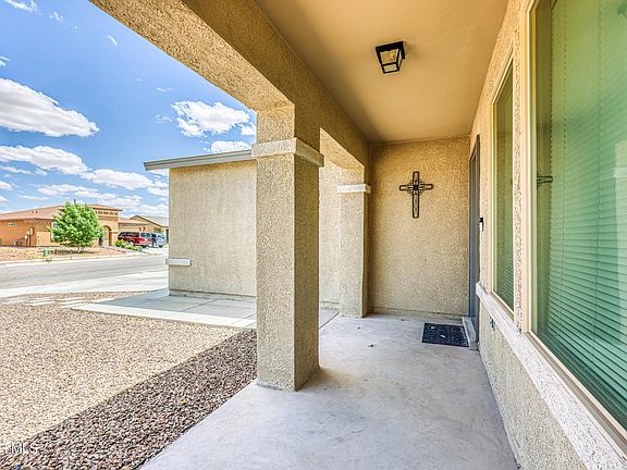 2nd image of 909 Talavera Dr