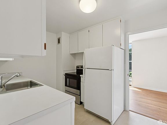 5th image of 2040 Franklin St APT 509