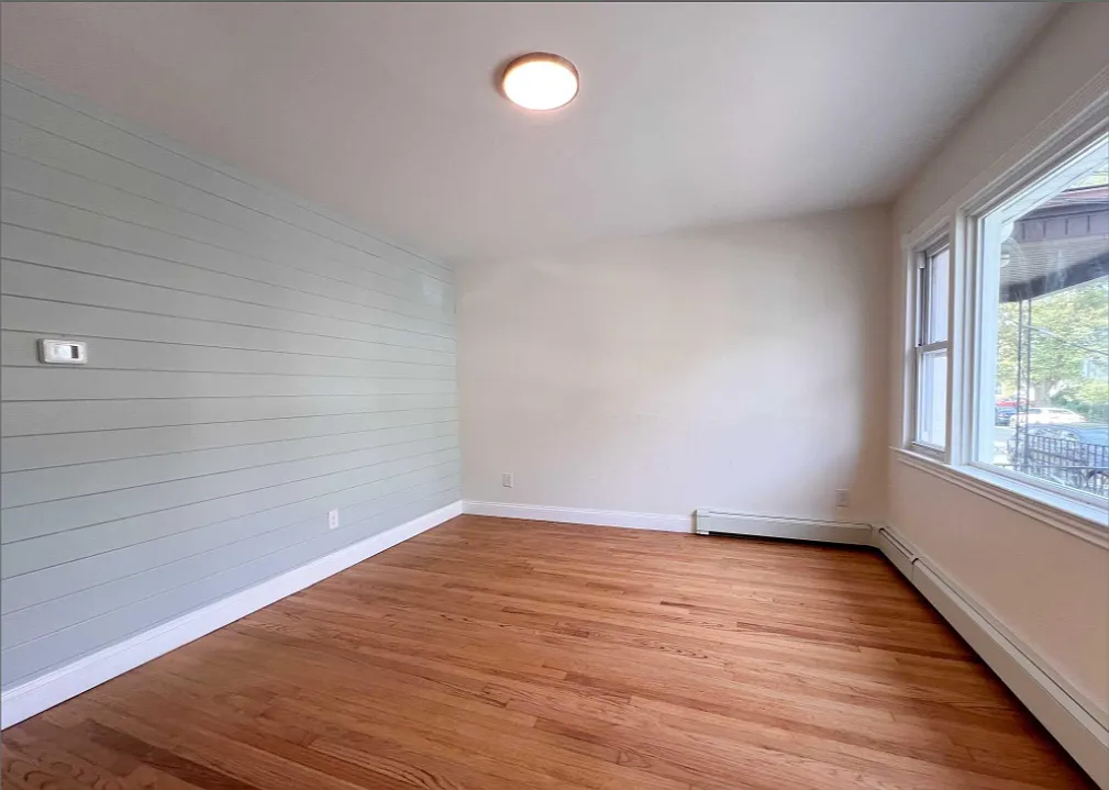 3 bed, 1200 sqft, $2,650 — Photo 2
