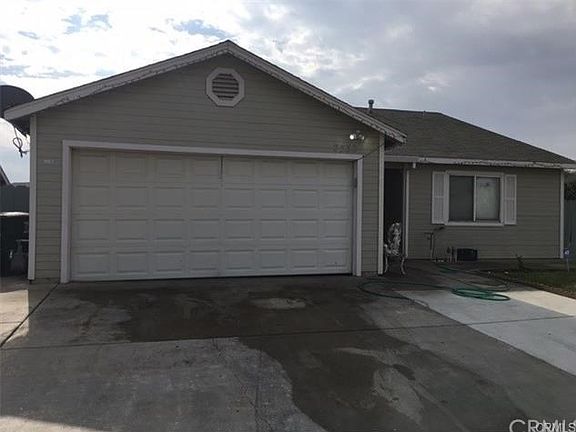 2nd image of 2552 Burgundy Dr