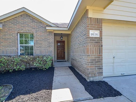 3rd image of 18135 Sorrell Oaks Cir