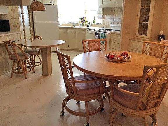 5th image of 19663 Woodfield Cir #112