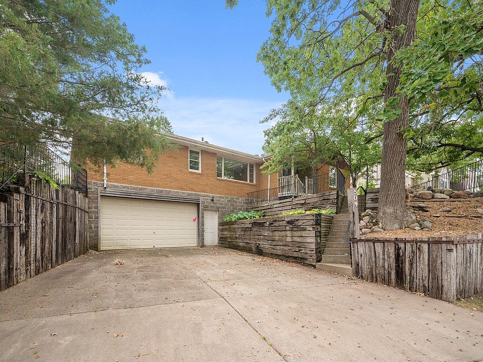 1st image of 504 Bear Ave S