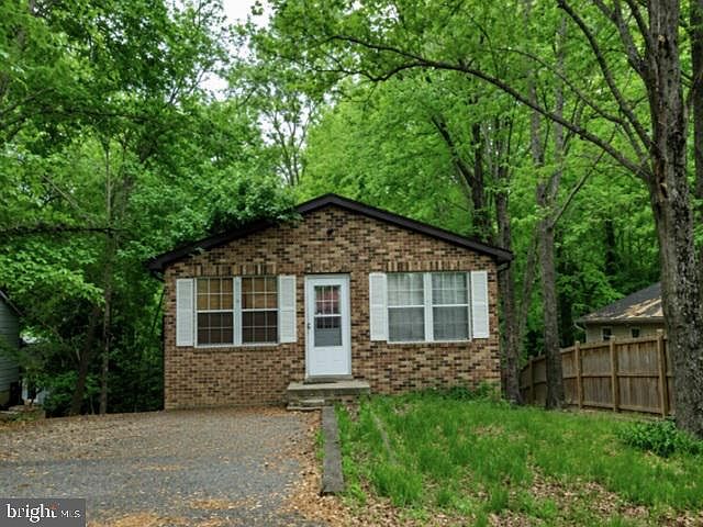 1st image of 8315 Evergreen Dr