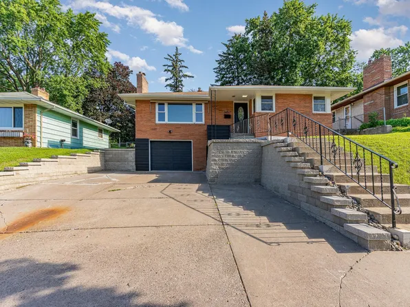 1457 3rd St E, Saint Paul, MN 55106