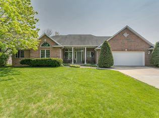 1445 Waterford Dr, Green Bay, WI 54313