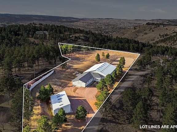 3rd image of 1810 Skyline Ranch Rd