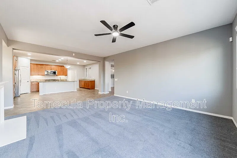 4 bed, 3.0 bath, 2389 sqft, $3,495 — Photo 4
