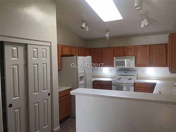 3rd image of 3399 Eagle Bend St