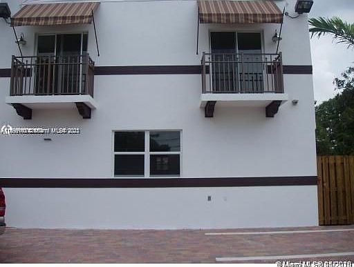 1st image of 2722 Coconut Ave #2722