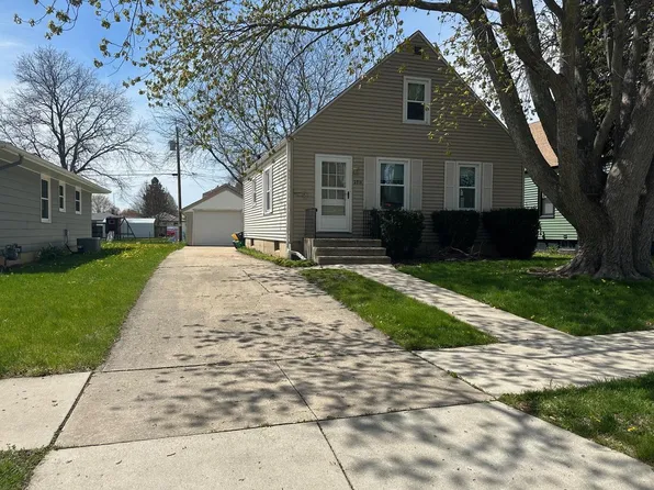 2714 25th AVENUE, Kenosha, WI 53140