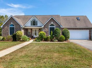 9 Penny Ln, Weaverville, NC 28787