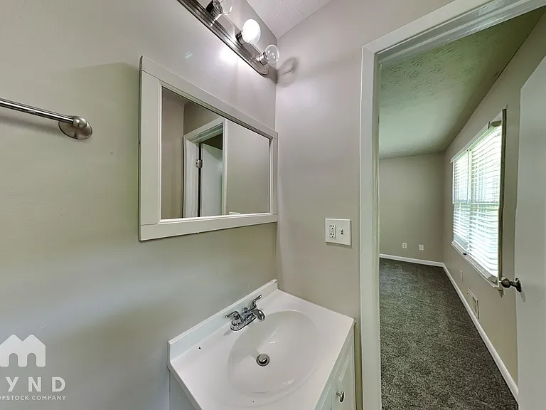 3798 Leach Rd — Photo 10