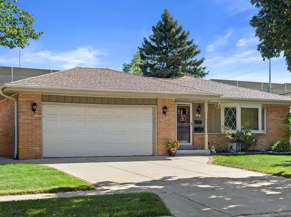 5112 South 18th STREET, Milwaukee, WI 53221