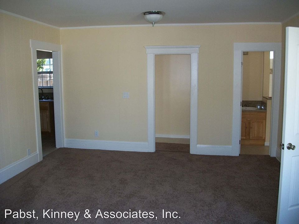 2nd image of 262 Loma Ave