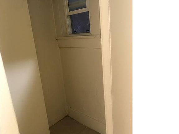 5th image of 1211 W 11th St #102