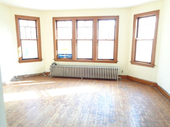 2nd image of 12816 Honore St
