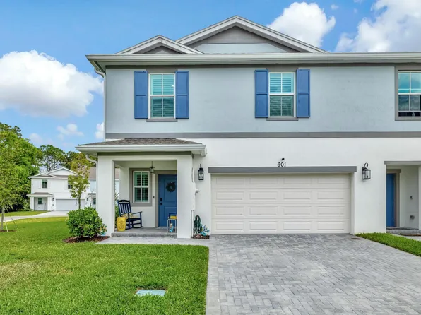 601 NE Waters Edge Ln, Port Saint Lucie, FL 34983