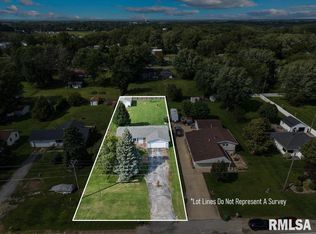 11062 140th Street Pl, Davenport, IA 52804