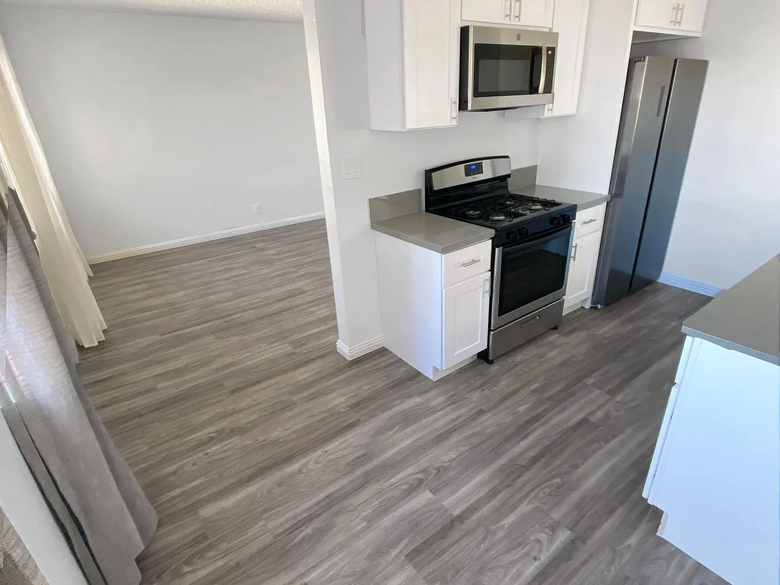 641 W 13th St — Photo 3