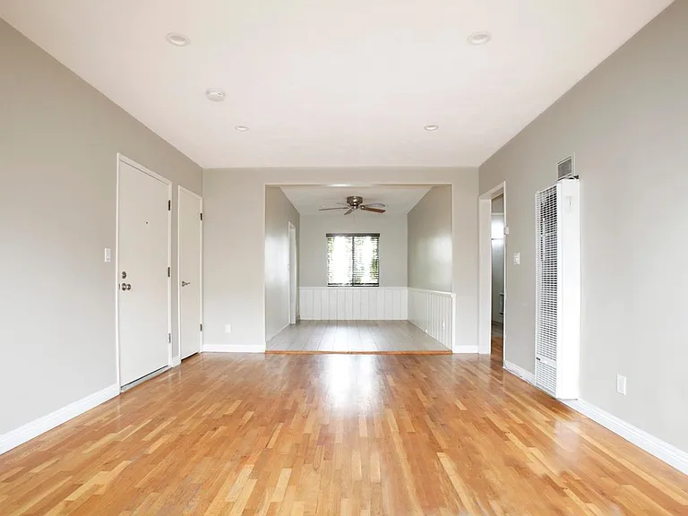 6256 Beck Ave #4 — Photo 11