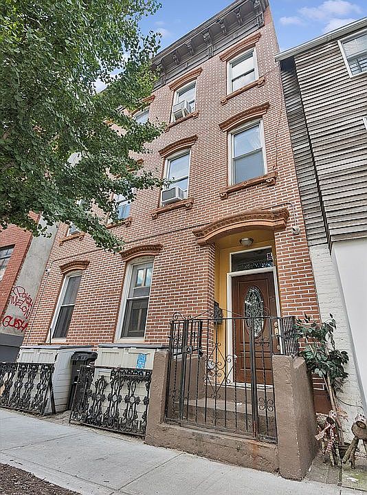 1st image of 128 N 1st St